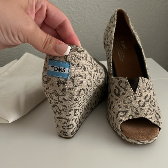 Toms wedges size 9.5 - Picture 4 of 7